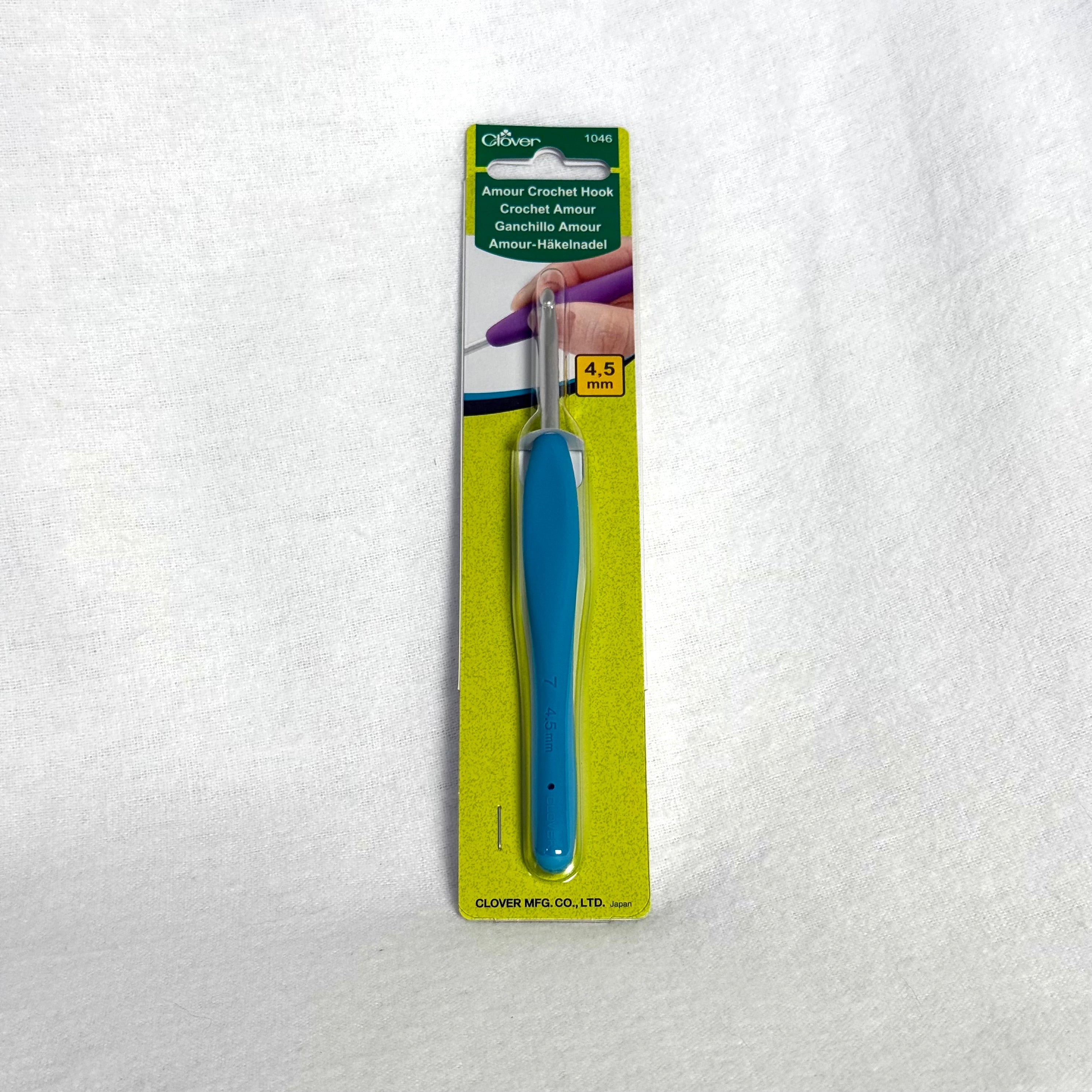 Clover Amour Crochet Hook 4.5mm