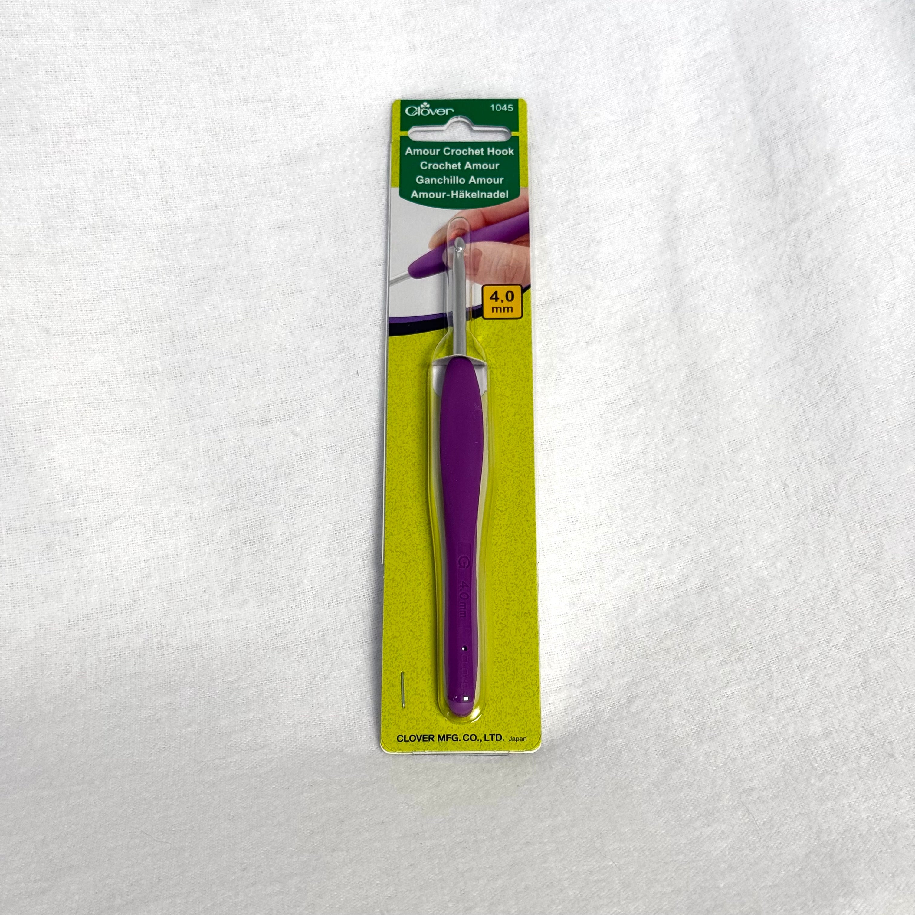 Clover Amour Crochet Hook 4mm