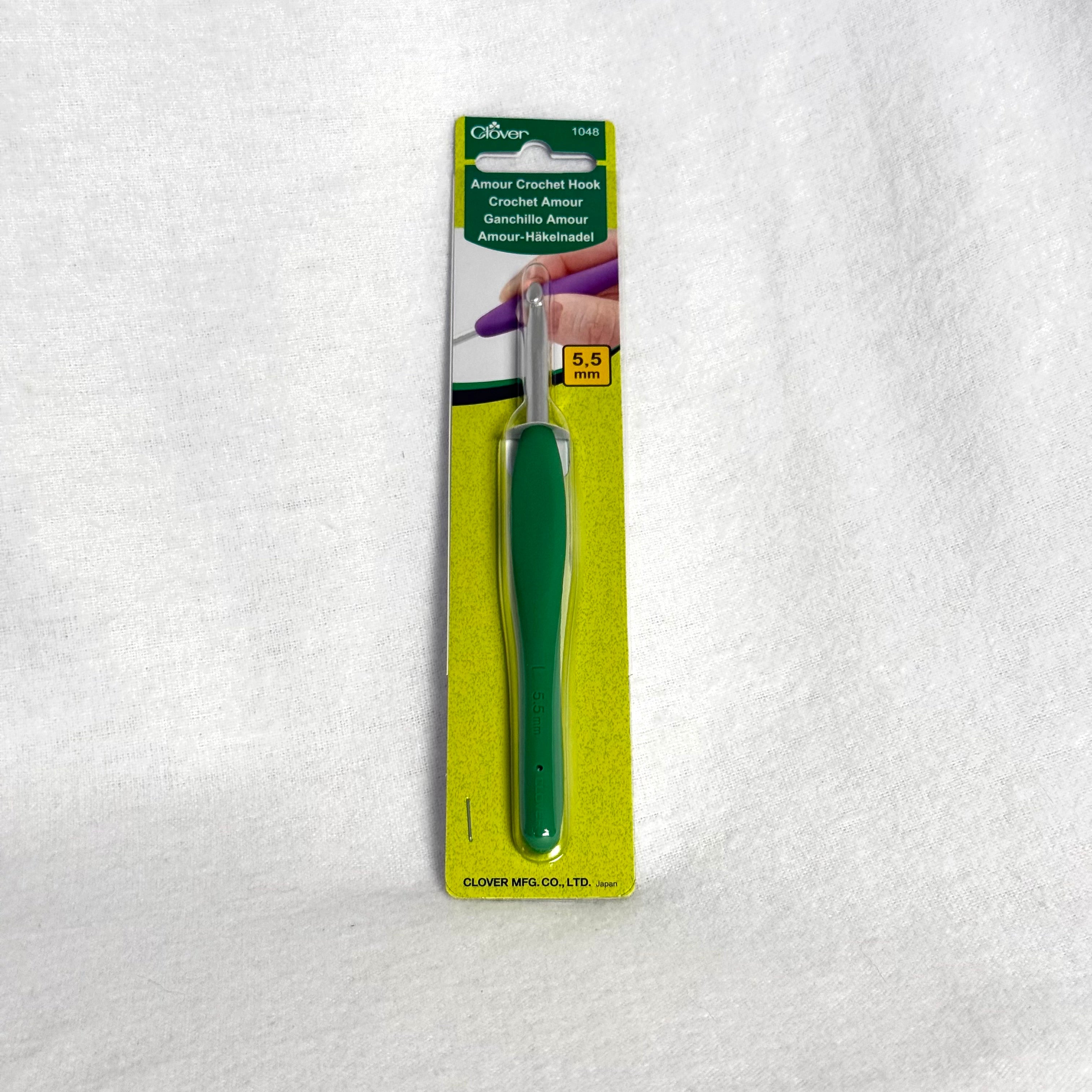 Clover Amour Crochet Hook 5.5mm