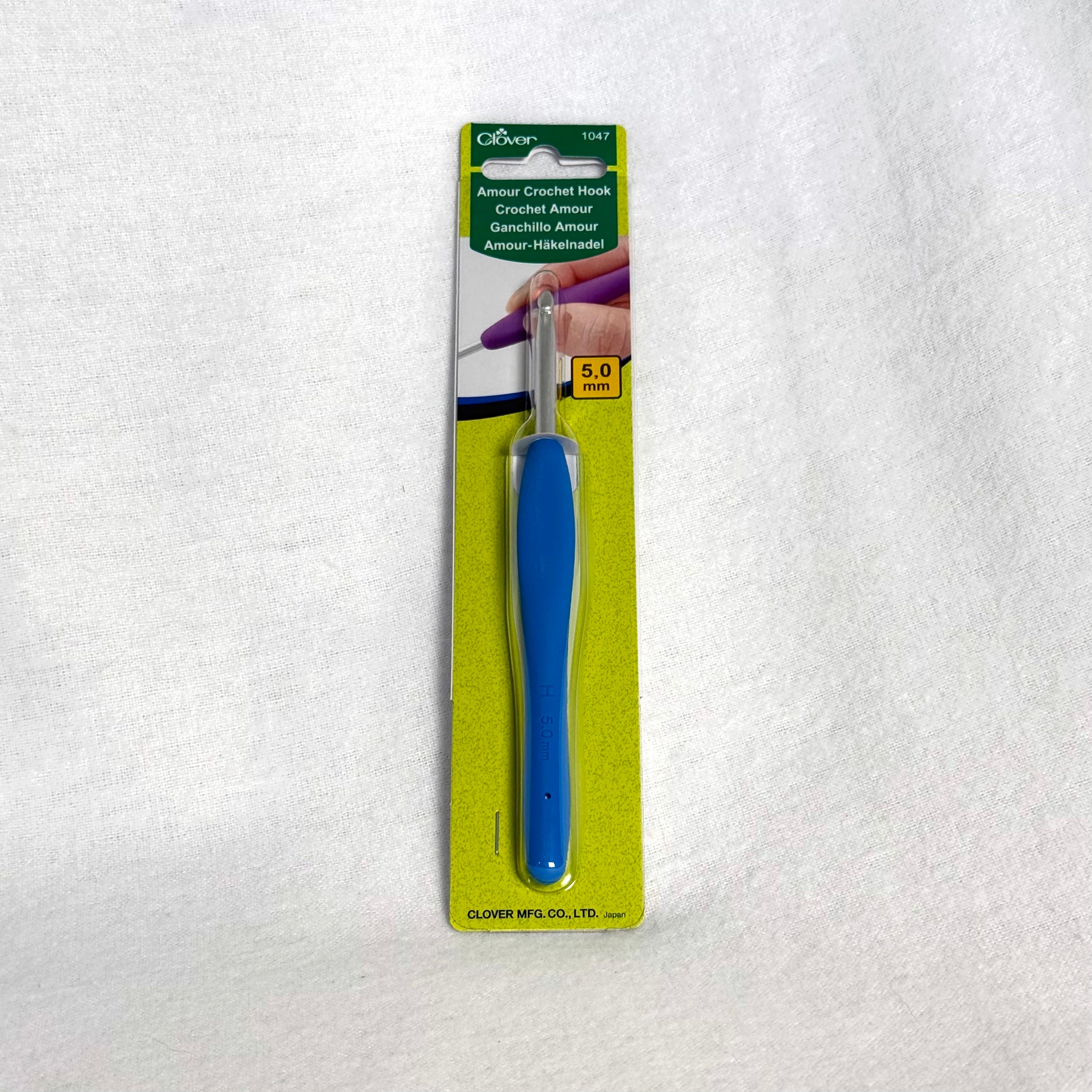 Clover Amour Crochet Hook 5mm