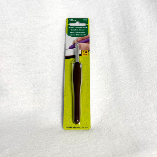 Clover Amour Crochet Hook 6mm